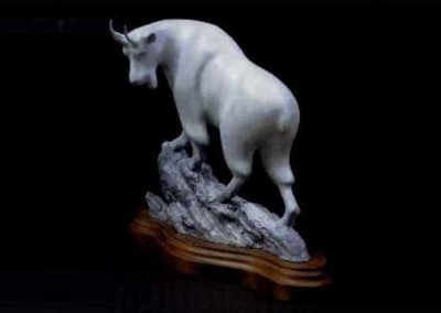 Rocky Mountain Goat Sculpture – Pinnacle Pontiff