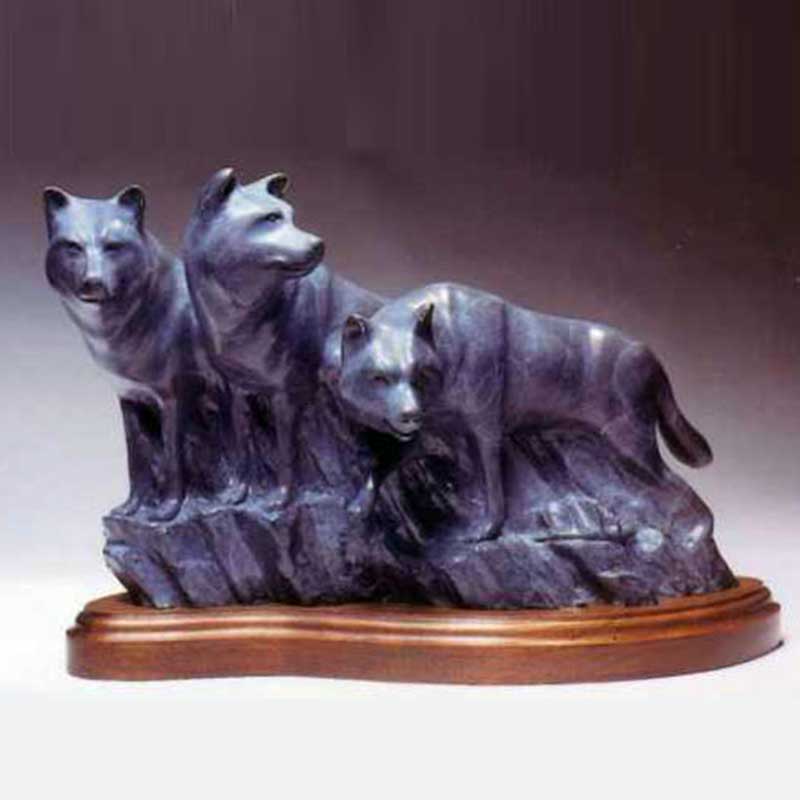 Wolf Sculpture, Sawtooth Sentinel
