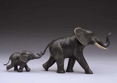 Elephant Bronze Sculpture | Tailin’ Behind